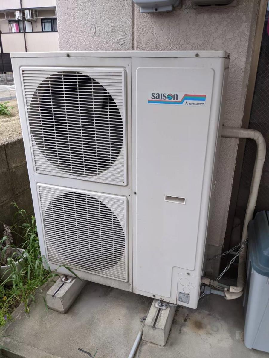 業務用エアコン、日本オフィス空調　施工前室外機